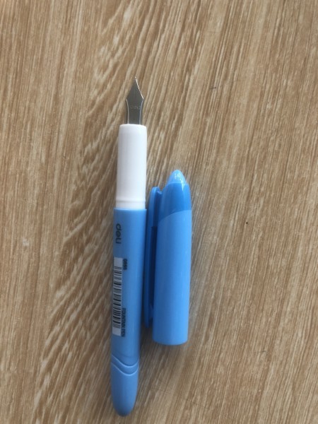Bút máy ngòi trơn